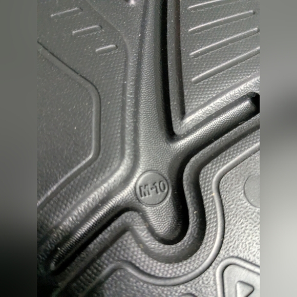 Fila Men's Black Slide Sandals. Size 10/ M. NWT. - Picture 5 of 5